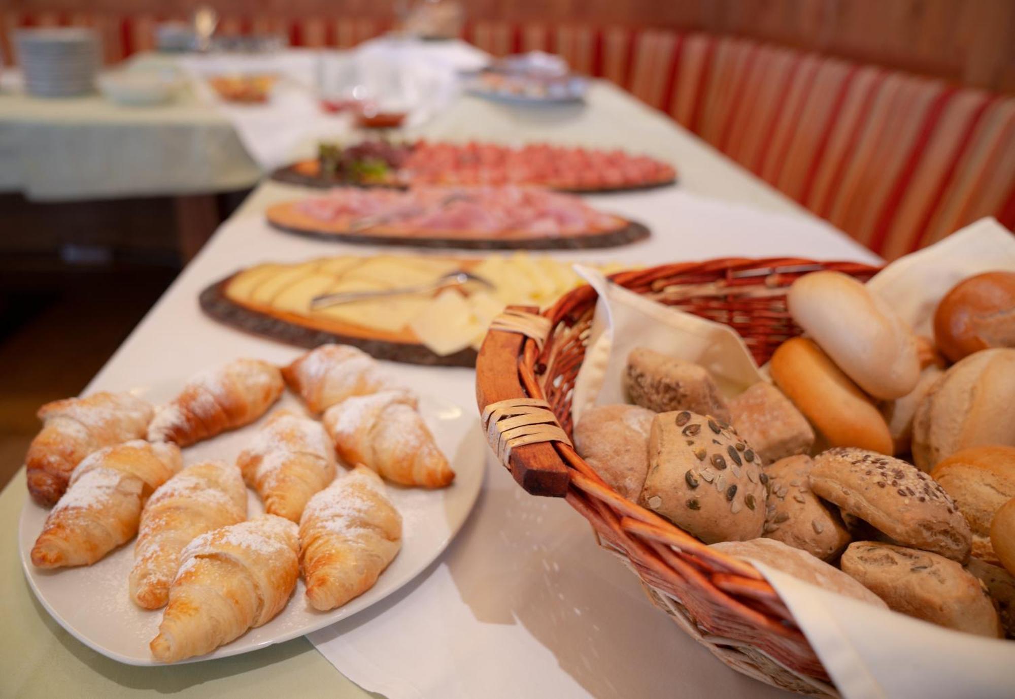 Gasthaus Bad Siess Longostagno Kültér fotó